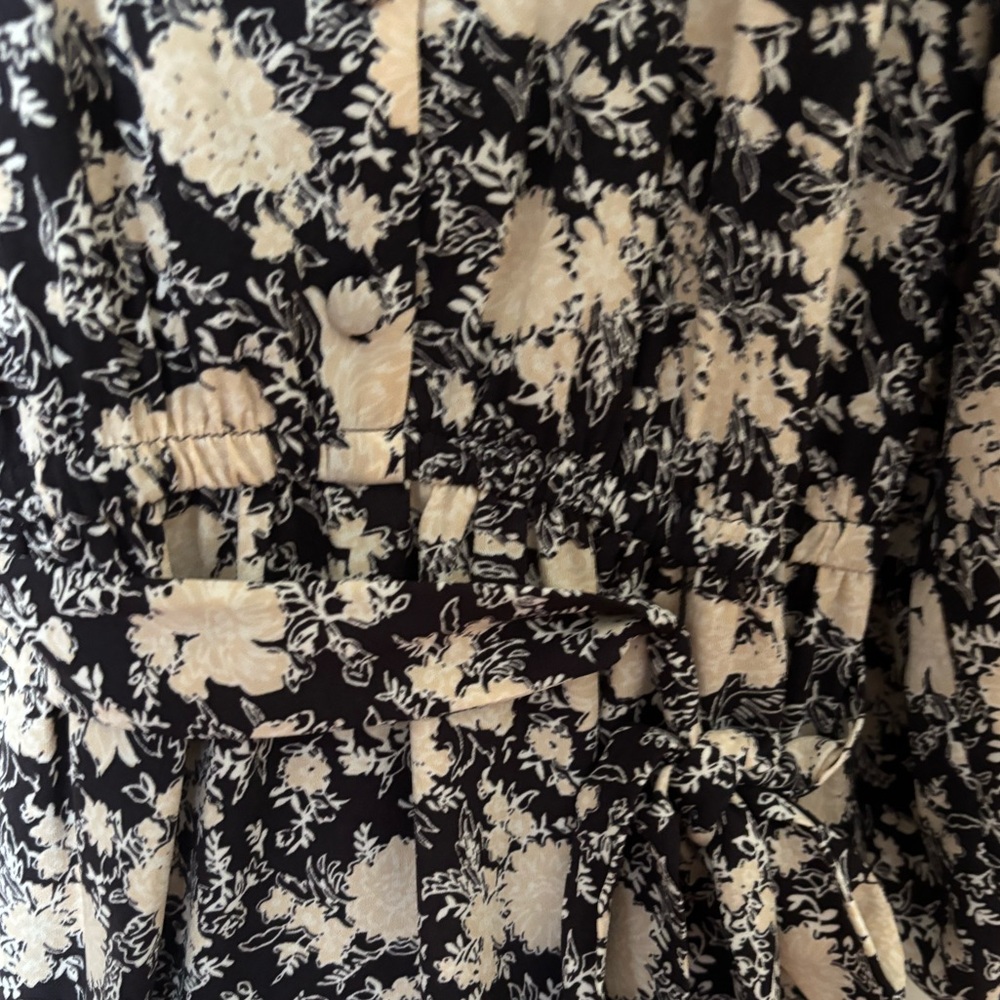 LC Lauren Conrad Floral Black Ivory Dress NWT Small - Picture 5 of 7